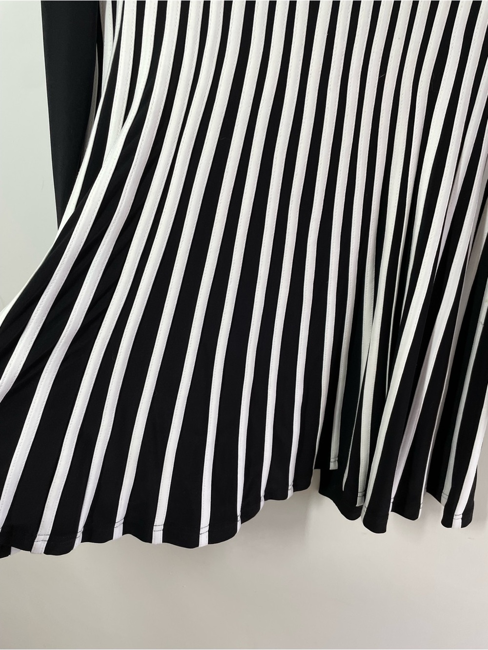Joseph Ribkoff Black White Striped Open Front Cardigan Minimalist Jacket Size 10 - Picture 10 of 12